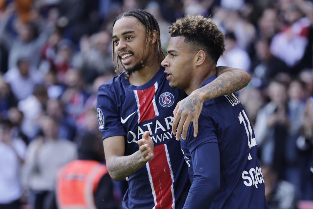 万镑引进詹 万镑引进詹